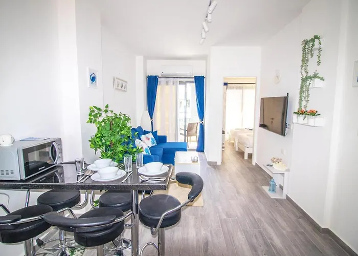 2 Bed - Sleeps 4 - Services