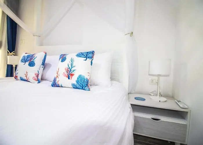 2 Bed - Sleeps 4 - Services